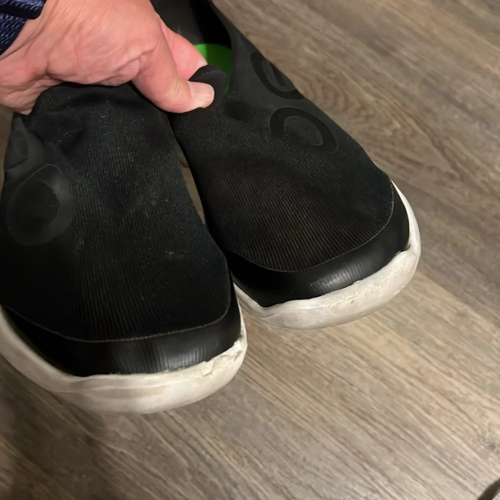 OOFOS OOmg Sport Slip-On Sneaker Shoes Men’s Size 10.5